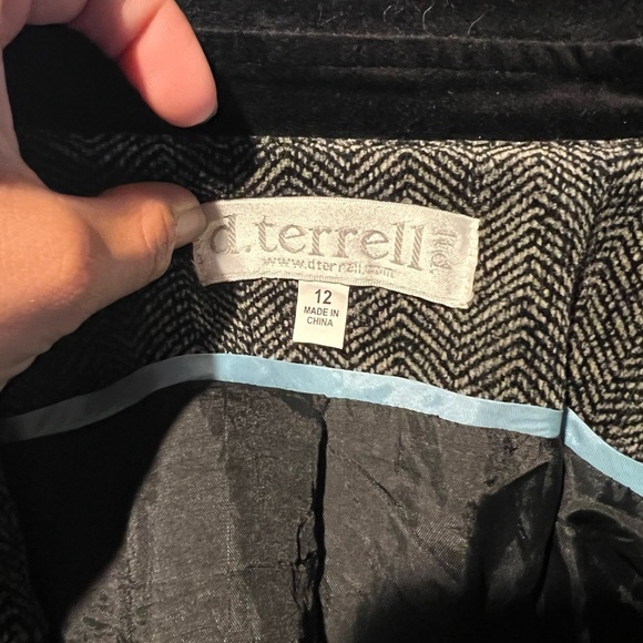 VGT D. Terrell Black Grey Chevron Print Mid Length Button Coat Size 12 Cotton - Picture 6 of 7